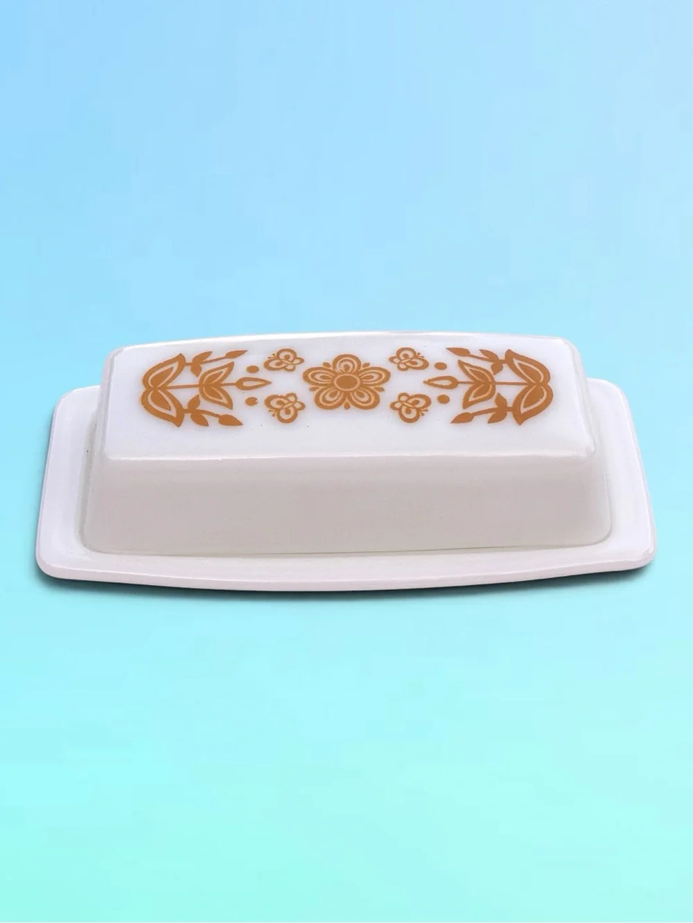 Pyrex vintage milk